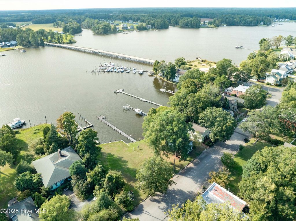 Photo of 119 S Main Street, Bath, NC 27808 (MLS # 100541350)