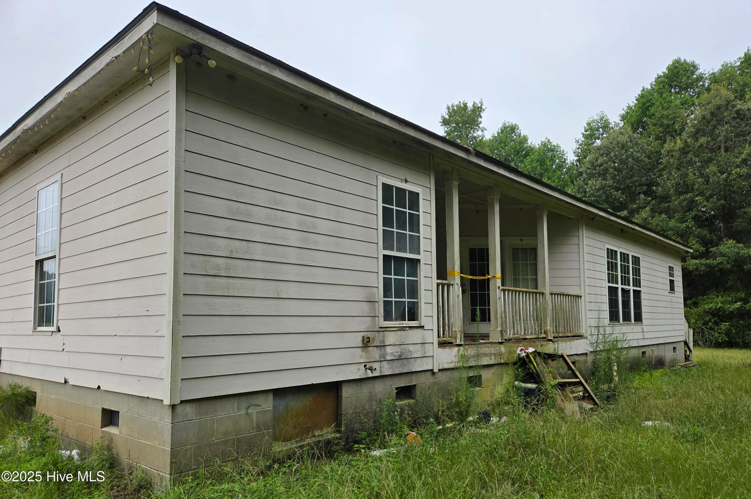 Clarkton, North Carolina 28433, United States, 3 Bedrooms Bedrooms, ,2 BathroomsBathrooms,Residential,Active,195905