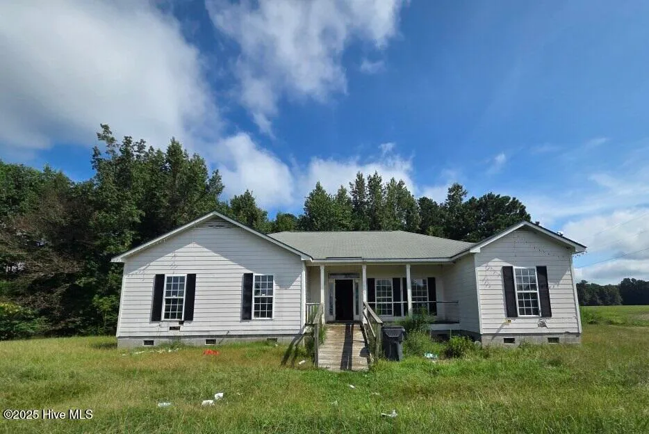 Clarkton, North Carolina 28433, United States, 3 Bedrooms Bedrooms, ,2 BathroomsBathrooms,Residential,Active,195905