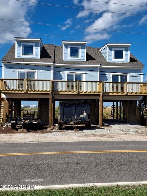 A home in North Topsail Beach