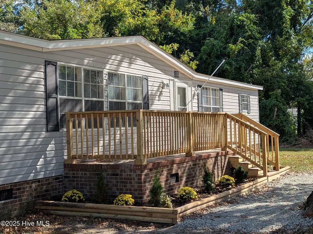 Photo of 300 Corner High Road, Eure, NC 27935 (MLS # 100535641)
