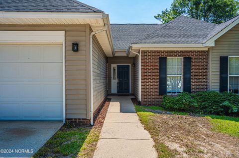 Single Family Residence in Aberdeen NC 205 Kinloch Way 5.jpg