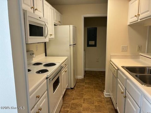 Tiny photo for 802 Bryce Court #H, Wilmington, NC 28405 (MLS # 100540739)