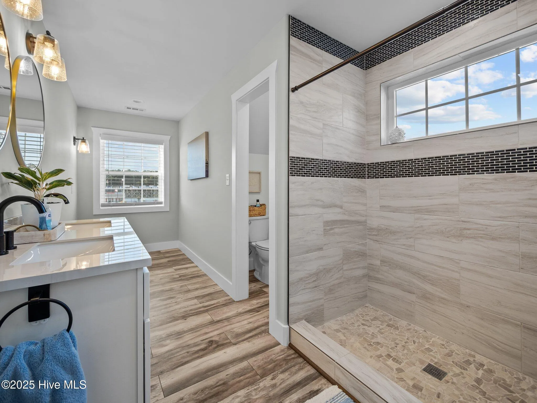 Peletier, North Carolina 28584, United States, 3 Bedrooms Bedrooms, ,4 BathroomsBathrooms,Residential,Pending,16878