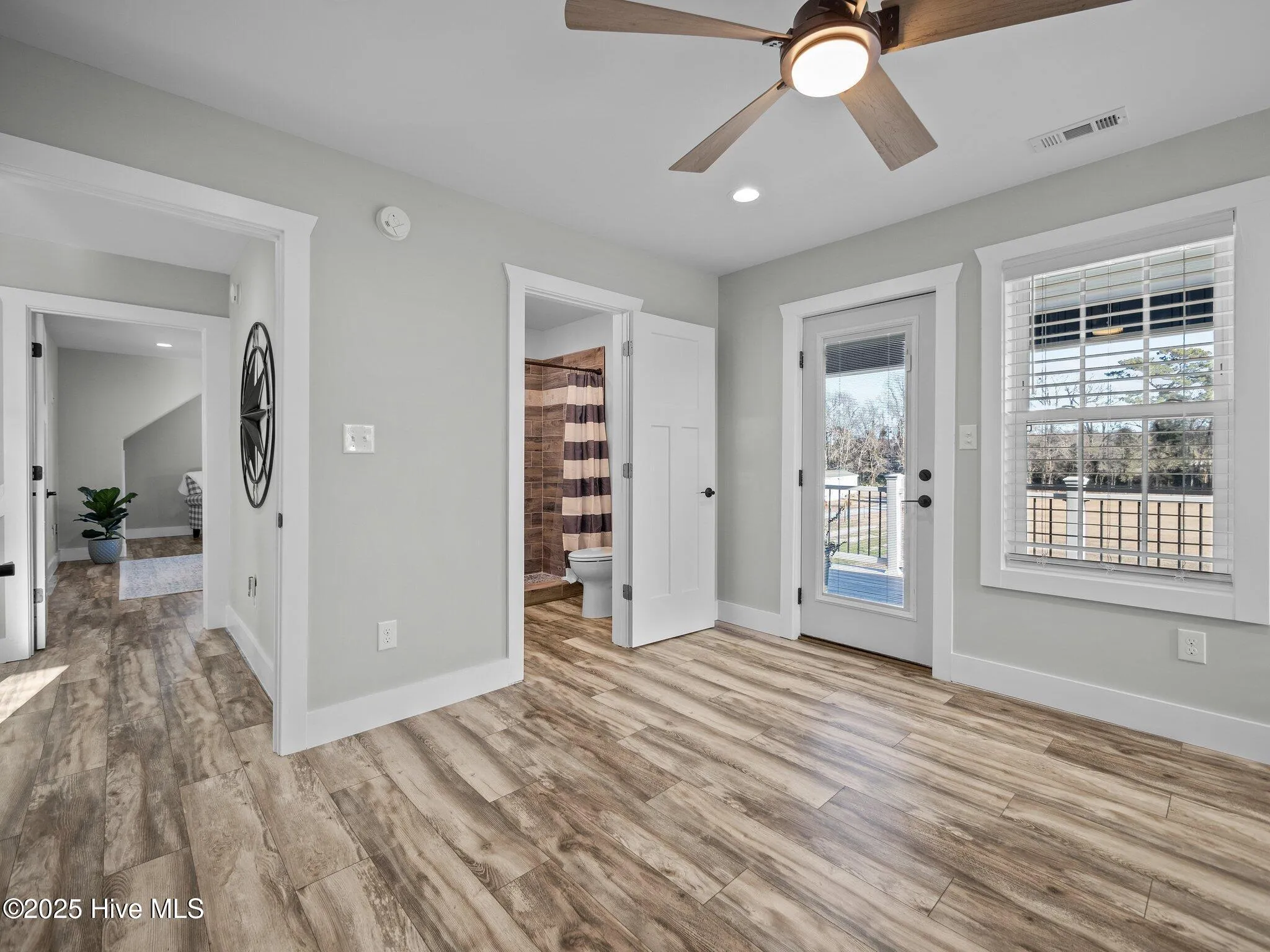 Peletier, North Carolina 28584, United States, 3 Bedrooms Bedrooms, ,4 BathroomsBathrooms,Residential,Pending,16878