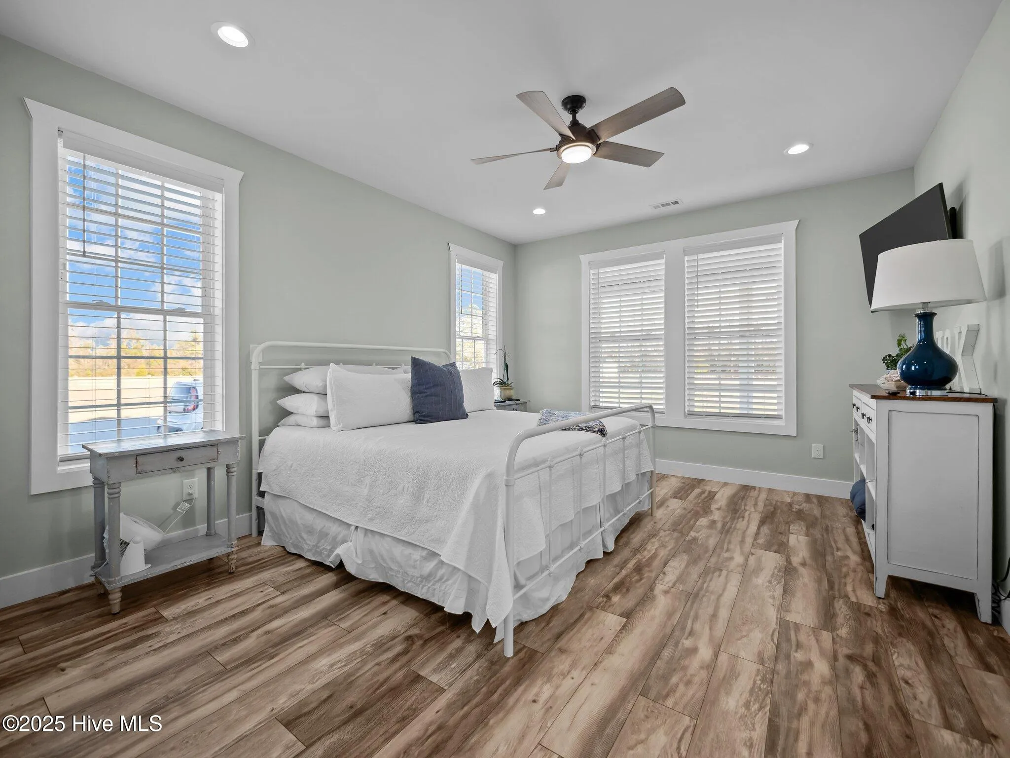 Peletier, North Carolina 28584, United States, 3 Bedrooms Bedrooms, ,4 BathroomsBathrooms,Residential,Pending,16878