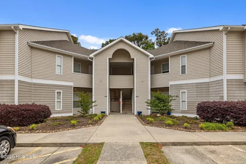 424 Commerce Avenue Unit B, Morehead City, NC 28557 - #: 100497415