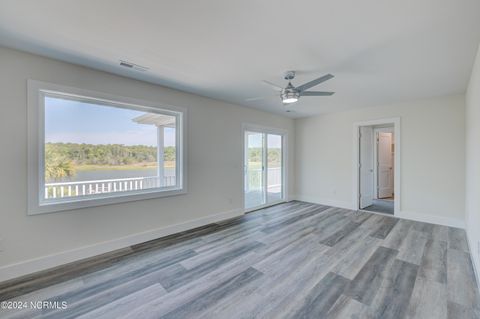 A home in Oak Island