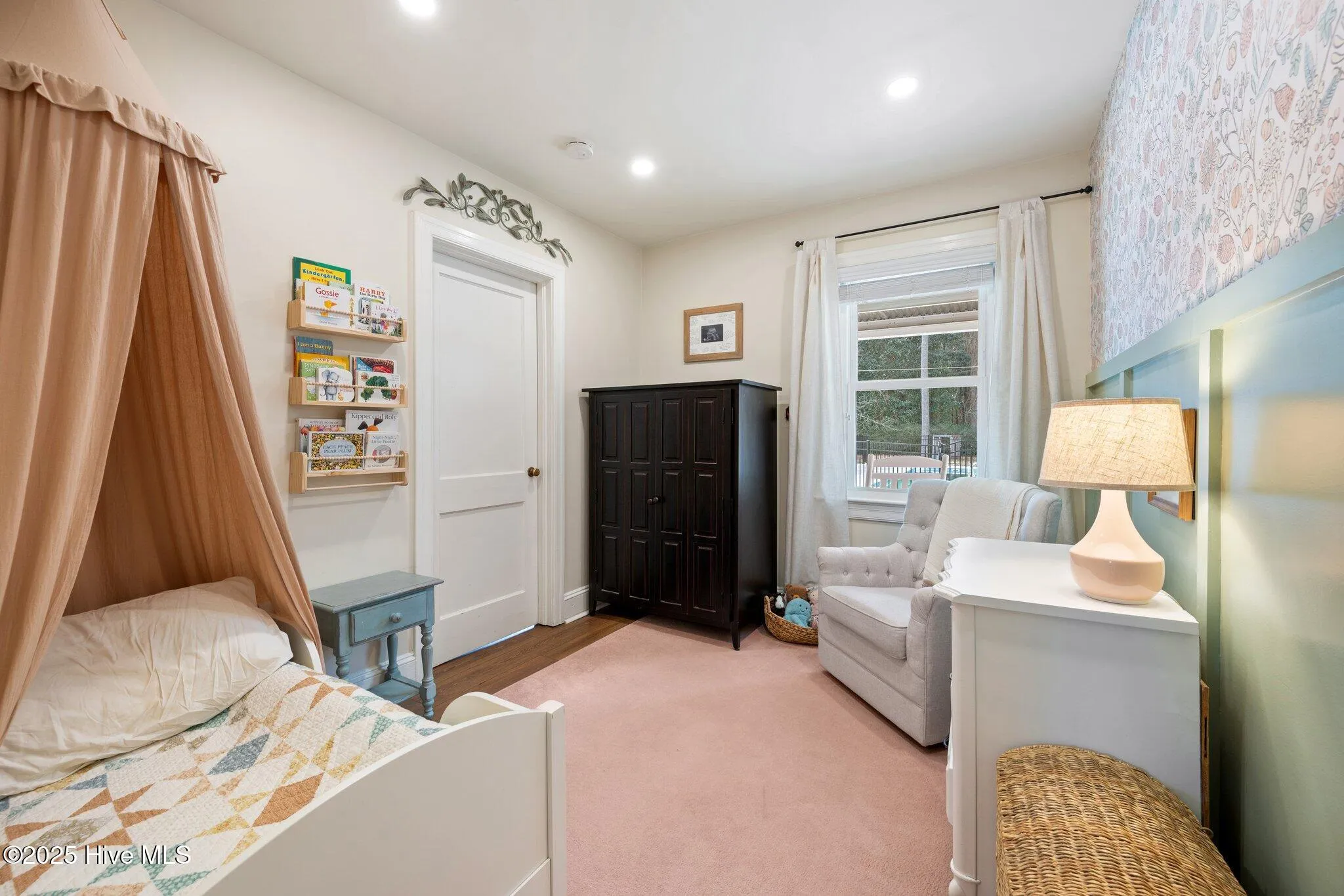 Burgaw, North Carolina 28425, United States, 3 Bedrooms Bedrooms, ,1 BathroomBathrooms,Residential,Pending,7110