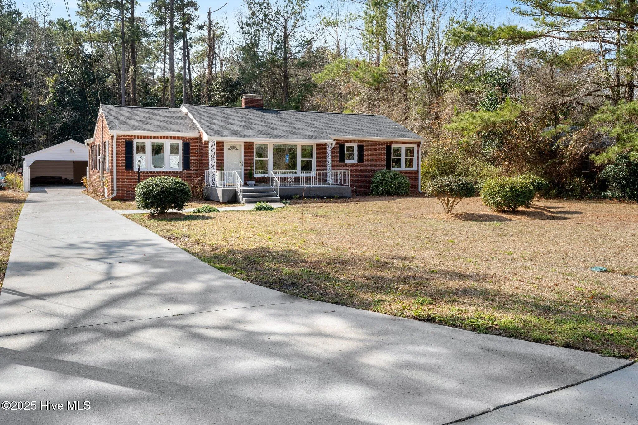 Burgaw, North Carolina 28425, United States, 3 Bedrooms Bedrooms, ,1 BathroomBathrooms,Residential,Pending,7110