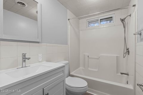 Tiny photo for 1253 E Davis Road, Jacksonville, NC 28546 (MLS # 100538481)