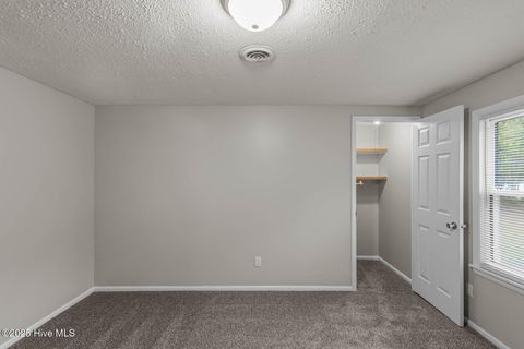 Tiny photo for 1253 E Davis Road, Jacksonville, NC 28546 (MLS # 100538481)