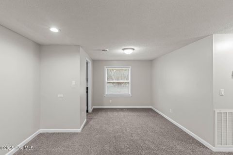 Tiny photo for 1253 E Davis Road, Jacksonville, NC 28546 (MLS # 100538481)