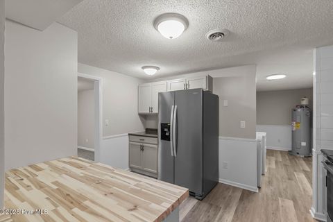 Tiny photo for 1253 E Davis Road, Jacksonville, NC 28546 (MLS # 100538481)