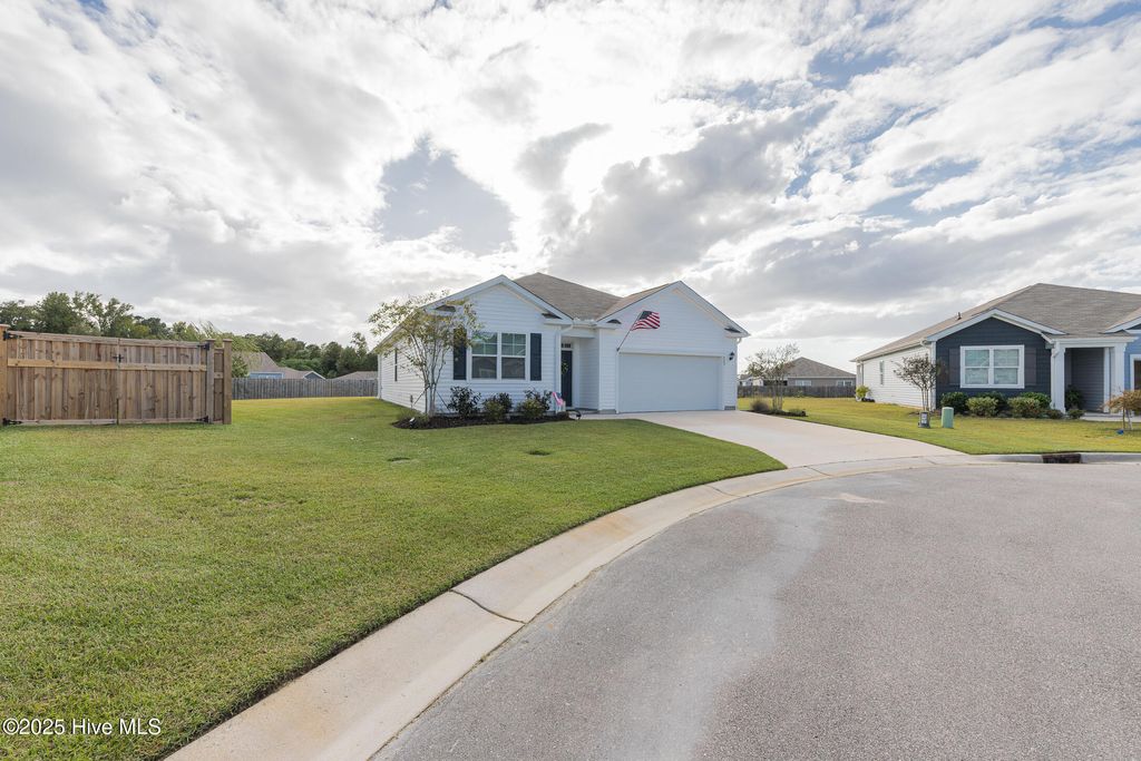 Photo of 808 Delta Court, Wilmington, NC 28401 (MLS # 100534107)