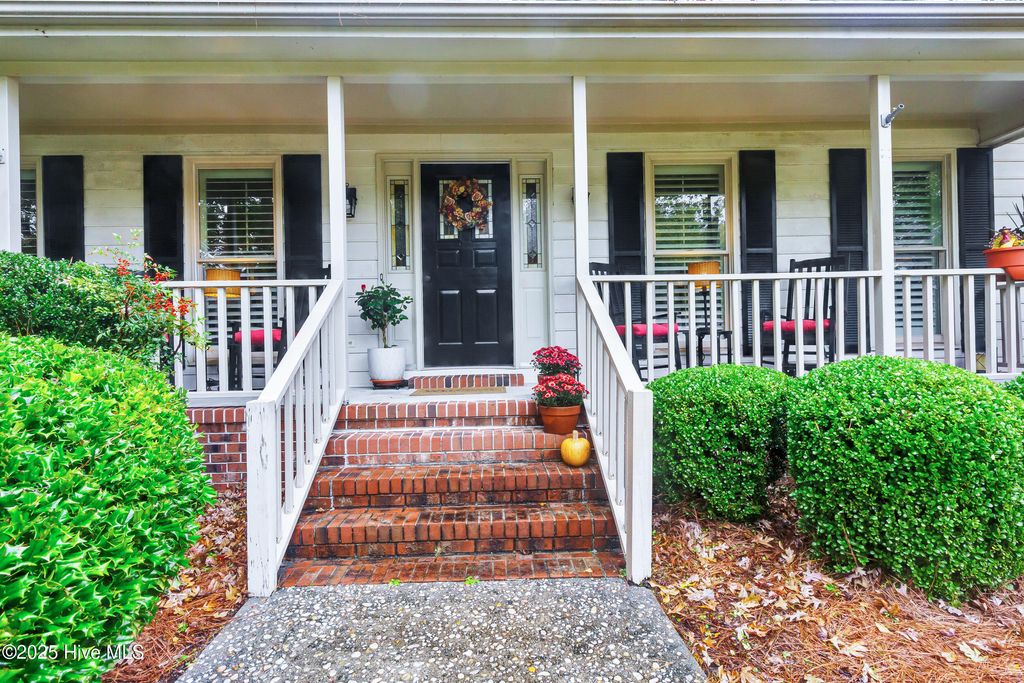 Photo of 807 Thyme Court, New Bern, NC 28562 (MLS # 100540614)