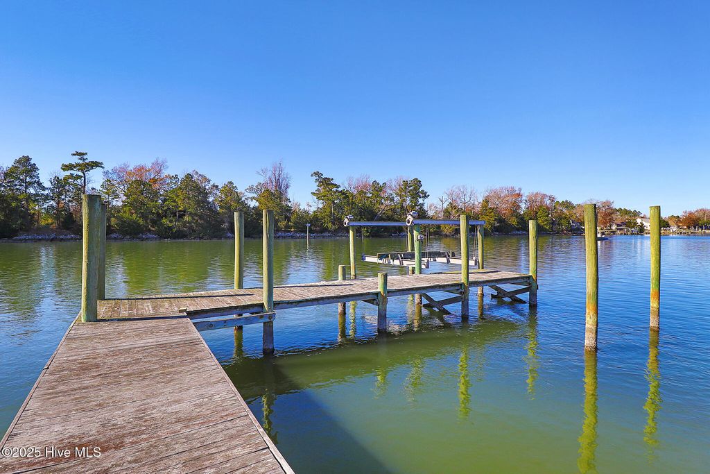 Photo of 229 Gatsey Lane, Beaufort, NC 28516 (MLS # 100542094)
