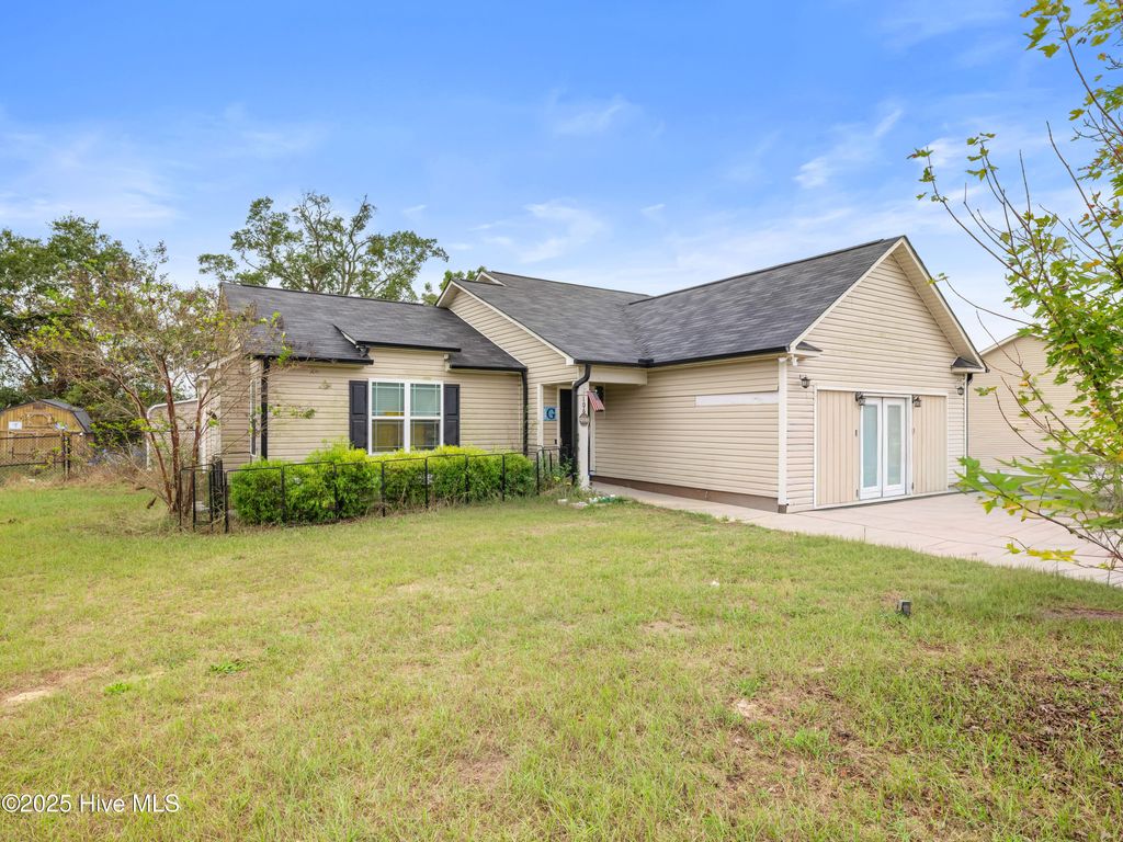 Photo of 106 Emmitt And Angie&#39;S Drive, La Grange, NC 28551 (MLS # 100536766)