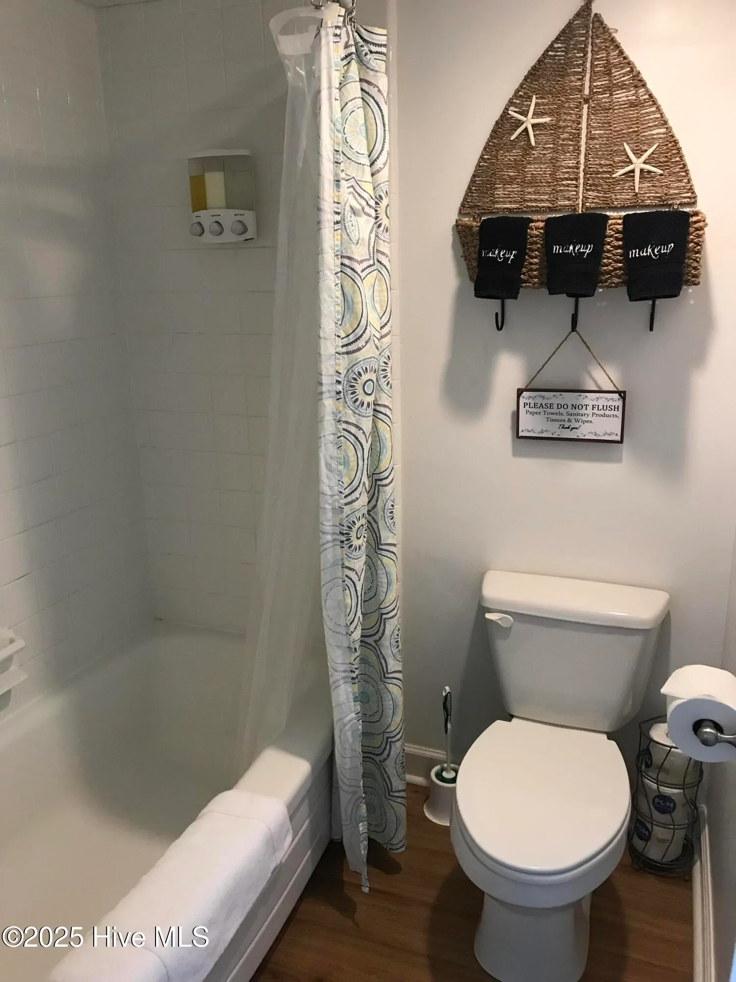 Wilmington, North Carolina 28403, United States, 1 Bedroom Bedrooms, ,1 BathroomBathrooms,Residential,Pending,109850