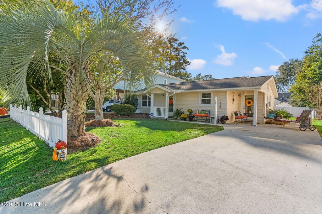 Photo of 337 NE 46th Street, Oak Island, NC 28465 (MLS # 100535685)