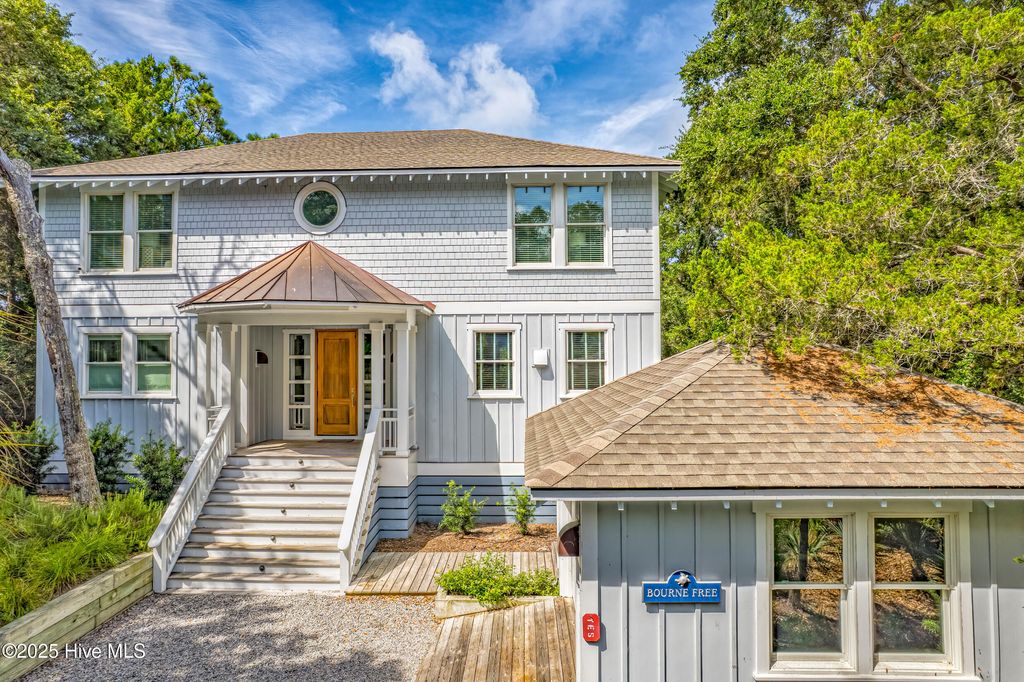 Photo of 212 Stede Bonnet Wynd, Bald Head Island, NC 28461 (MLS # 100517395)