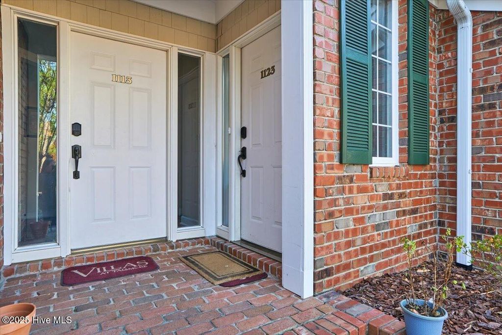 Photo of 1123 Sandmoore Drive, Southern Pines, NC 28387 (MLS # 100543066)