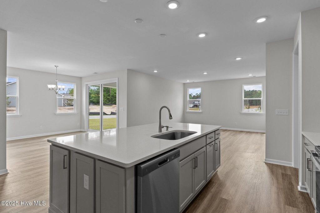 Photo of 692 Edgeside Drive SE, Bolivia, NC 28422 (MLS # 100540347)