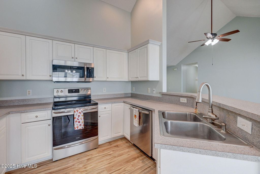 Photo of 719 Saint Vincent Drive, Wilmington, NC 28412 (MLS # 100529806)