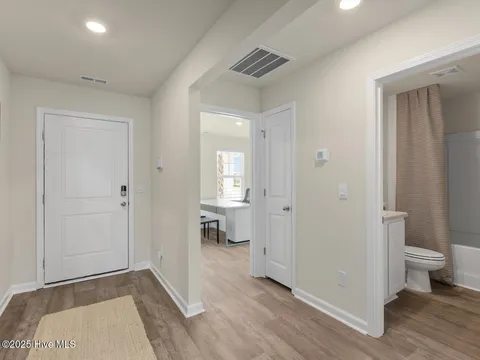 MLS: 100506741