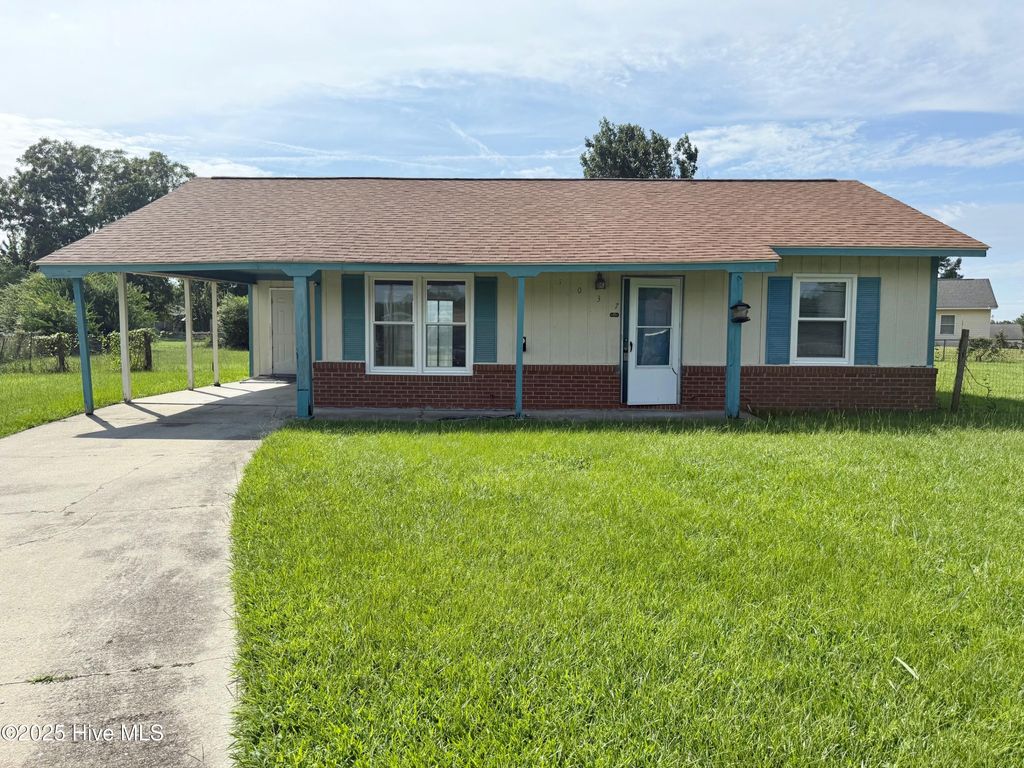 Photo of 1037 Yukon Court, Jacksonville, NC 28546 (MLS # 100523285)