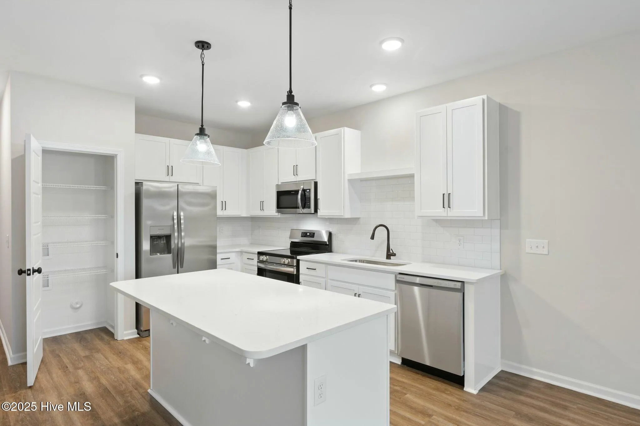 Leland, North Carolina 28479, United States, 3 Bedrooms Bedrooms, ,3 BathroomsBathrooms,Residential,Active,116596