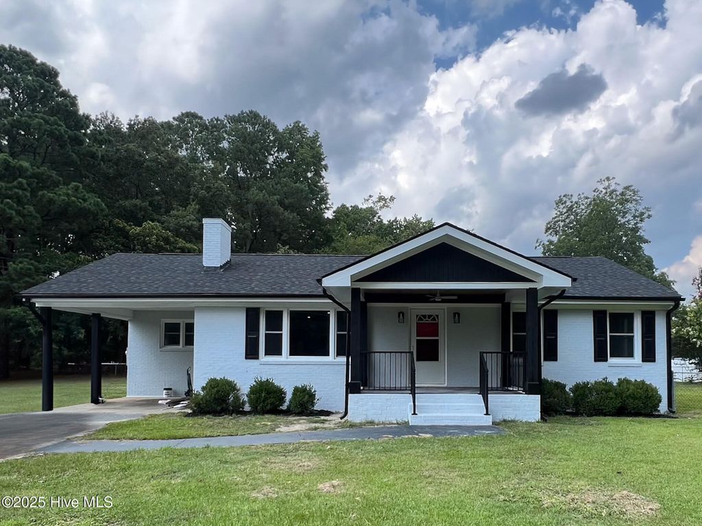 Photo of 107 E New Hope Road, Goldsboro, NC 27534 (MLS # 100521048)