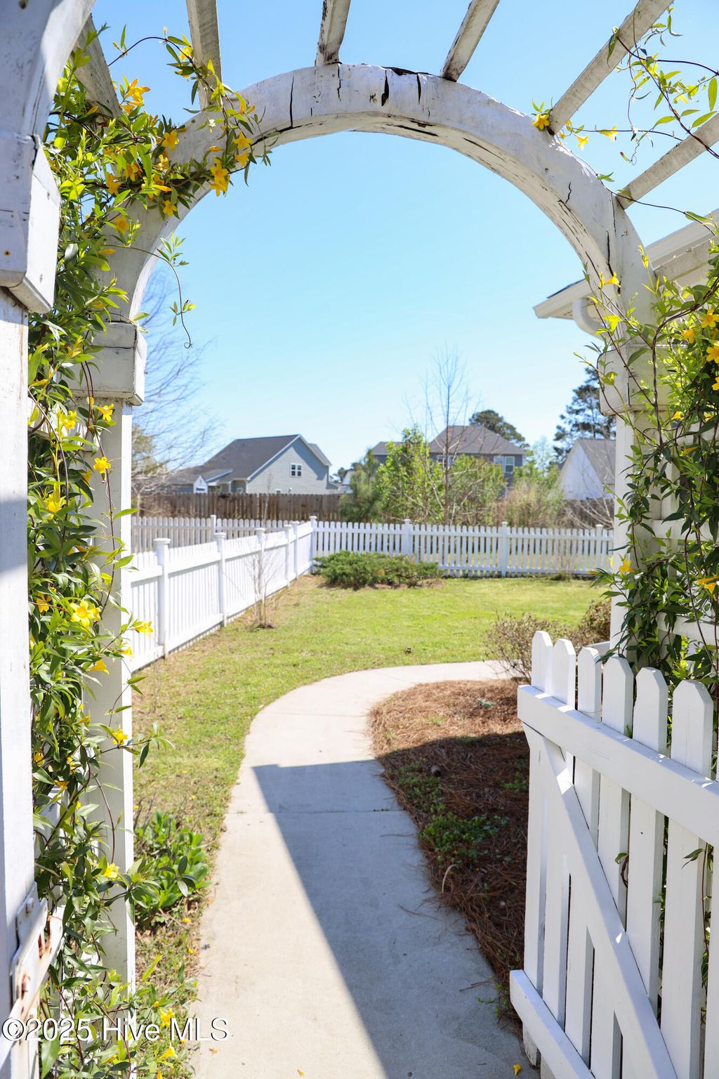 listing image 115