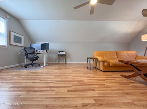 listing image 102