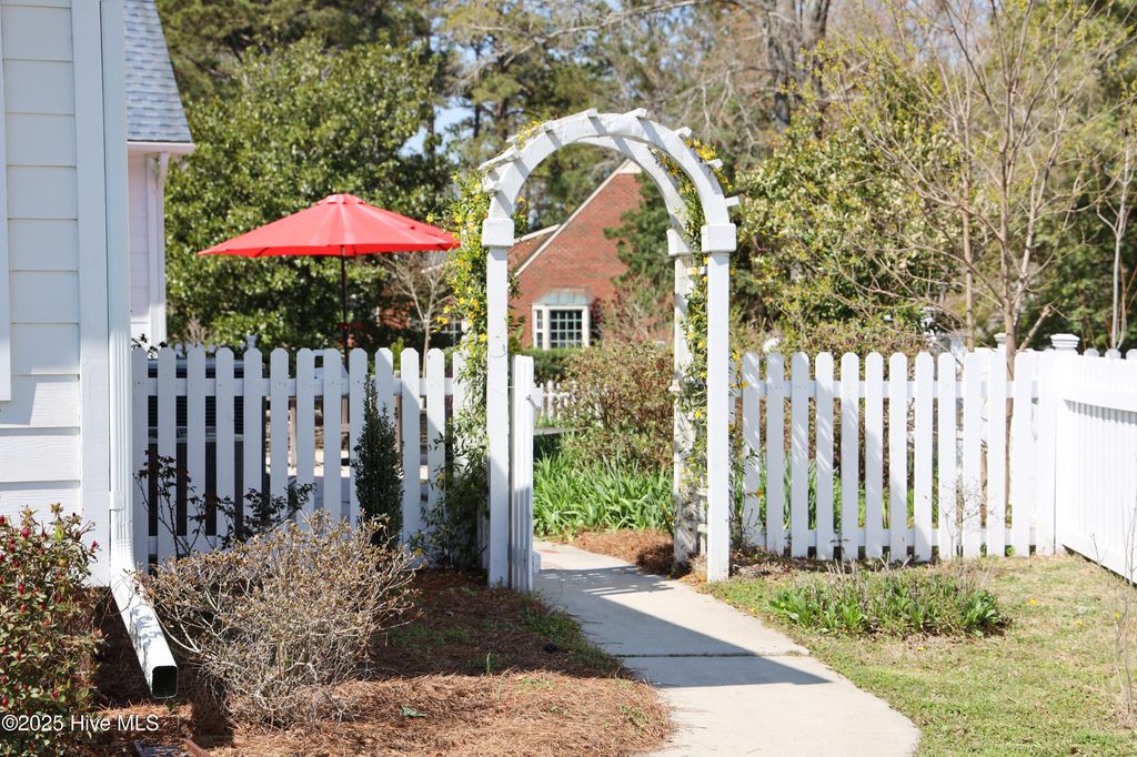 listing image 118