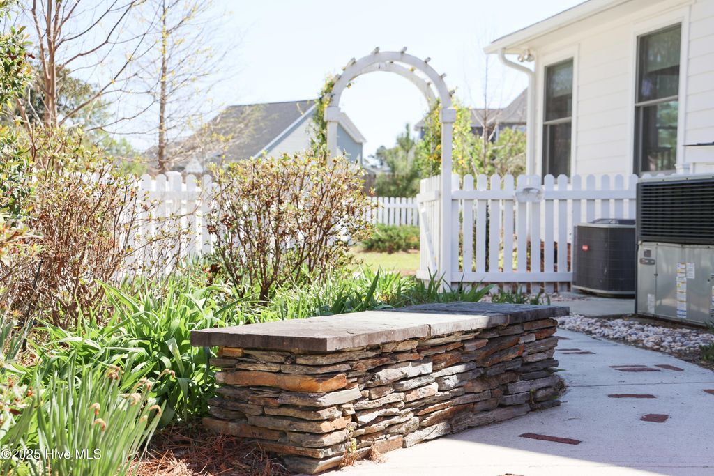 listing image 110