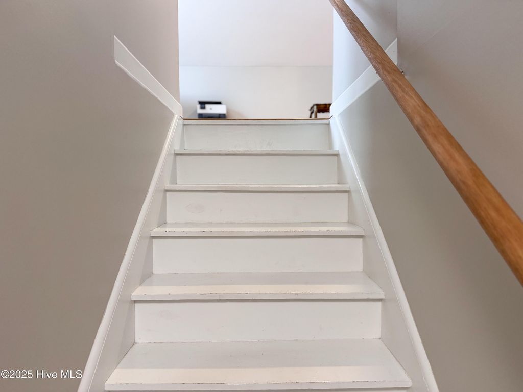 listing image 101