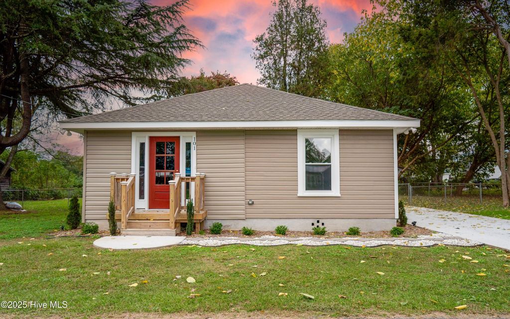 Photo of 101 Sixth Street, Cordova, NC 28330 (MLS # 100537204)