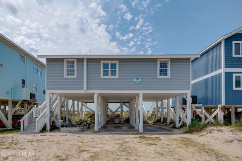 A home in Oak Island