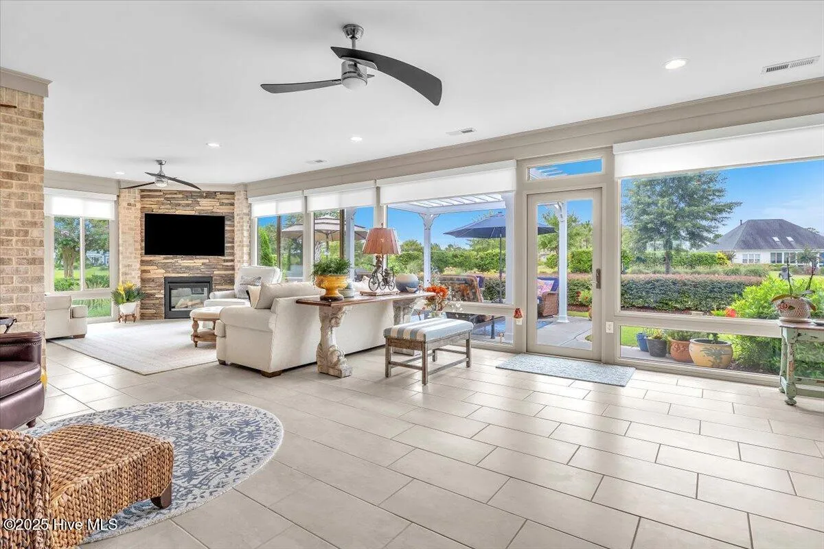 Leland, North Carolina 28451, United States, 3 Bedrooms Bedrooms, ,3 BathroomsBathrooms,Residential,Active,198521