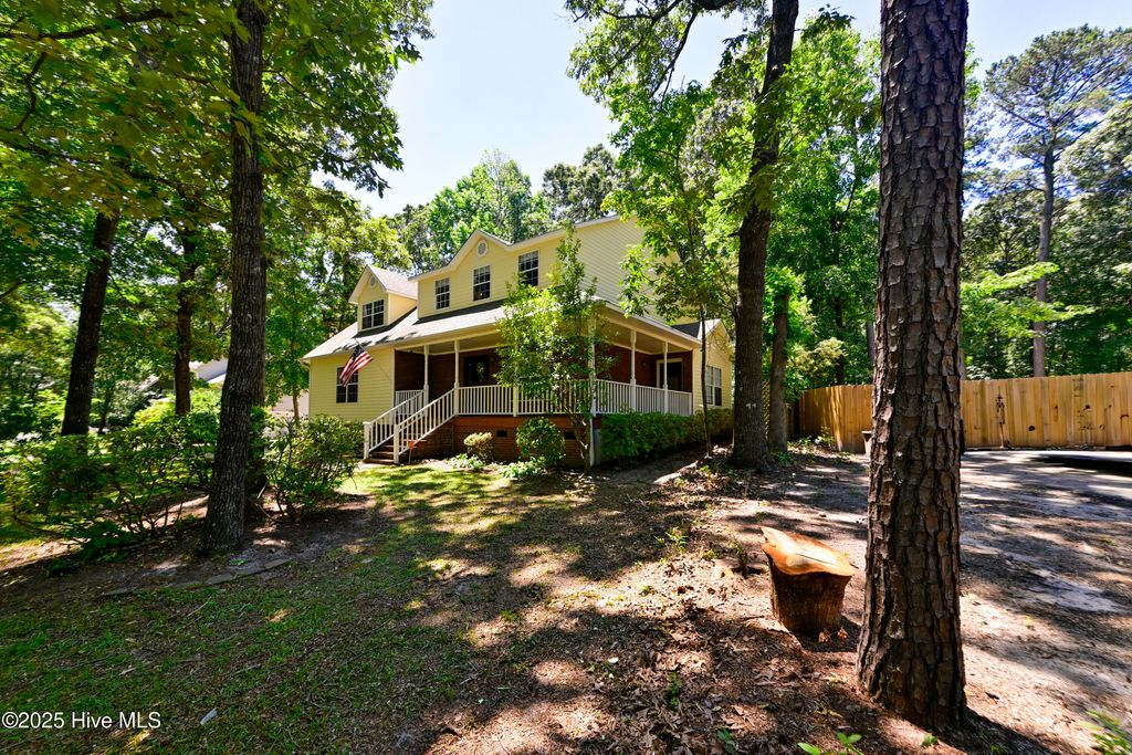 Photo of 159 Dockside Drive, Jacksonville, NC 28546 (MLS # 100523748)