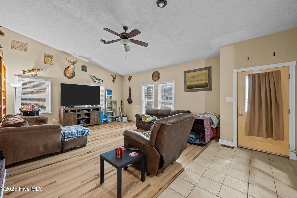 Photo of 113 Ridgewood Trail, New Bern, NC 28560 (MLS # 100542618)