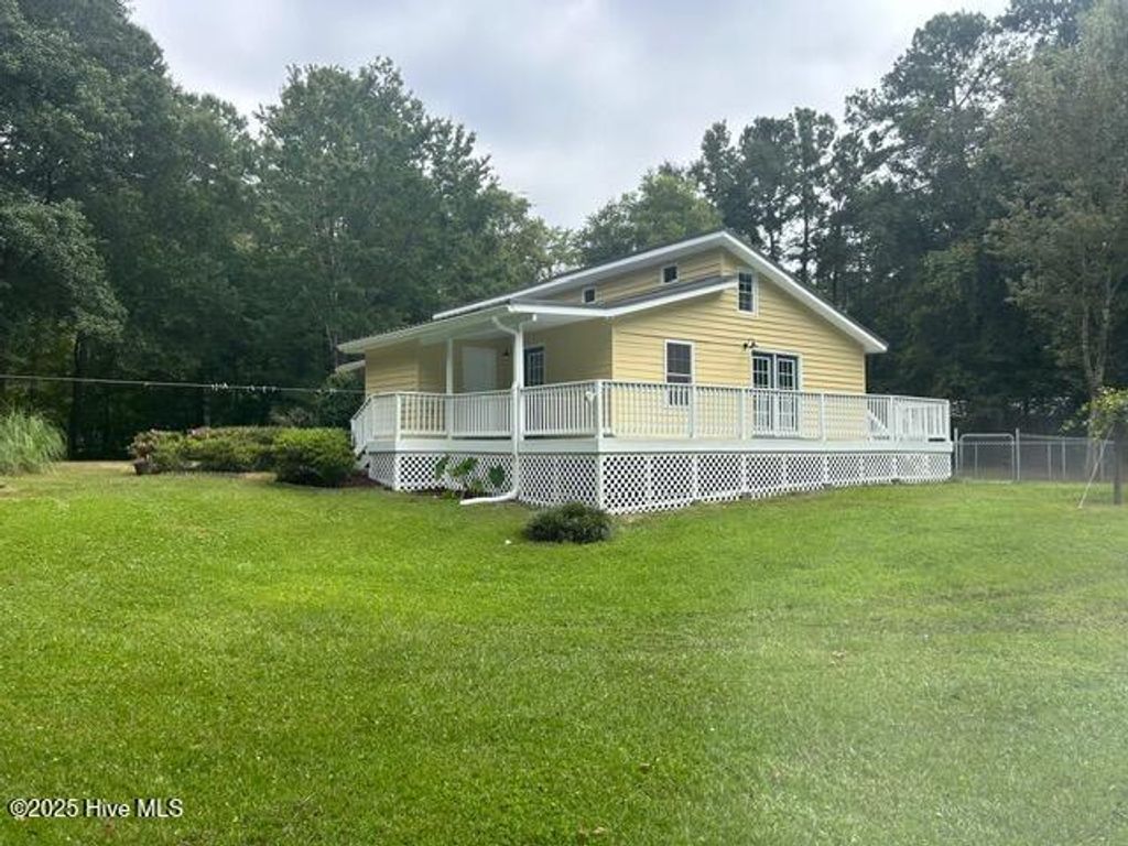 Photo of 283 Tuliptree Road SW, Supply, NC 28462 (MLS # 100530251)
