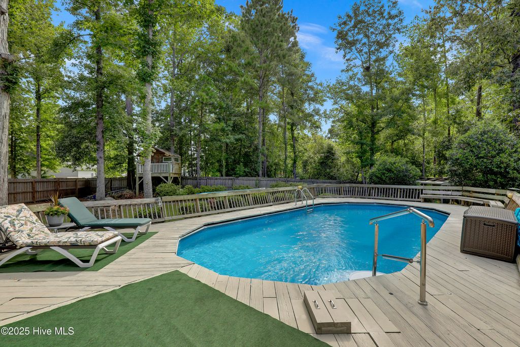 Photo of 324 Knollwood Drive, Hampstead, NC 28443 (MLS # 100525389)