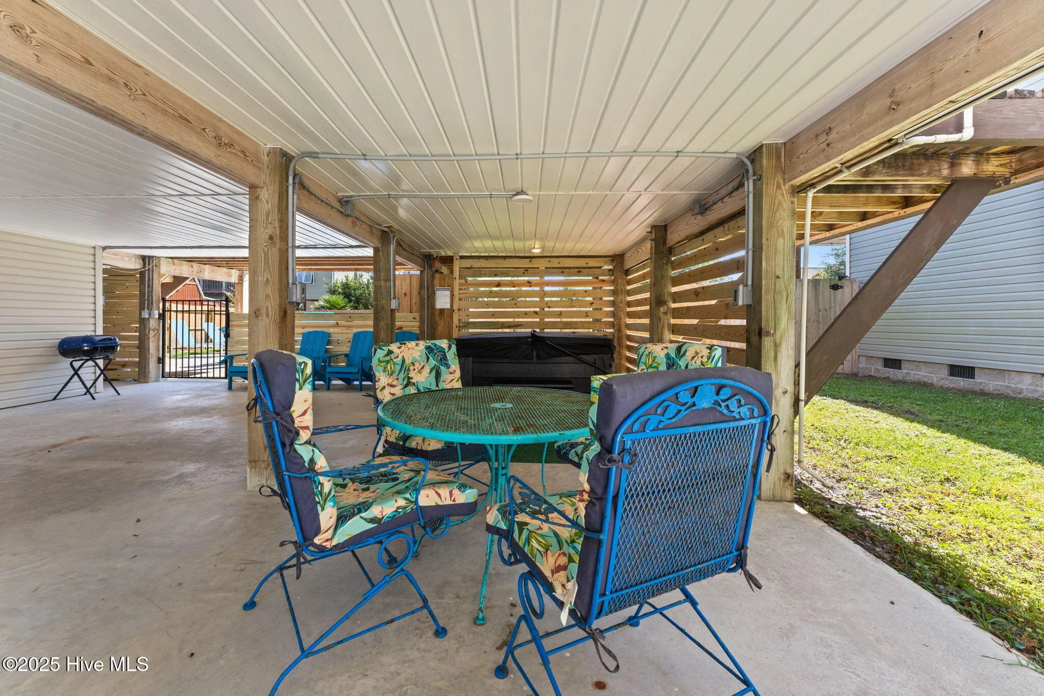 Oak Island, North Carolina 28465, United States, 3 Bedrooms Bedrooms, ,2 BathroomsBathrooms,Residential,Pending,217061