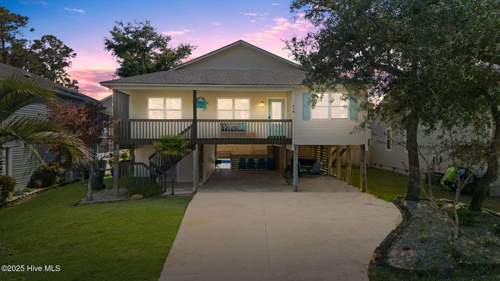 Photo of 218 NE 51st Street, Oak Island, NC 28465 (MLS # 100532461)