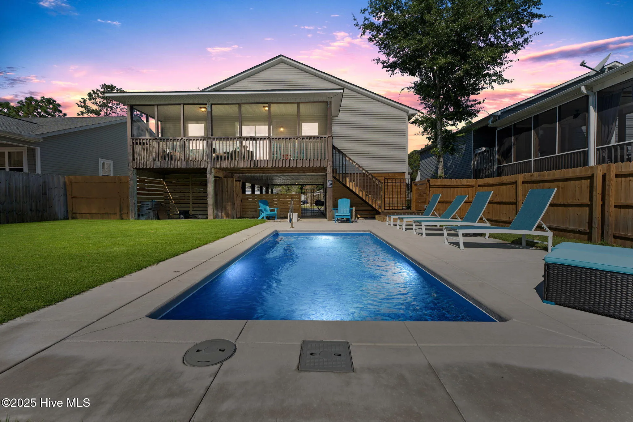 Oak Island, North Carolina 28465, United States, 3 Bedrooms Bedrooms, ,2 BathroomsBathrooms,Residential,Pending,217061