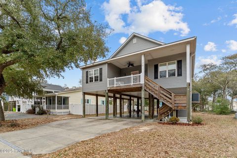 A home in Oak Island