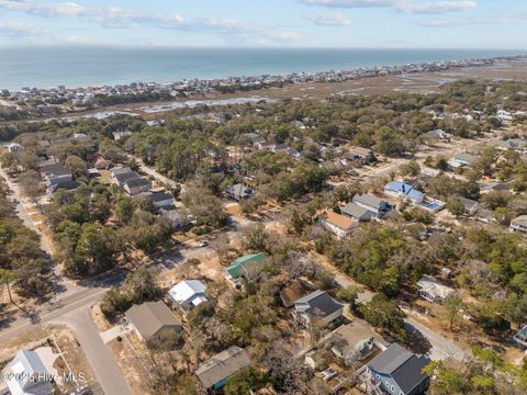 A home in Oak Island