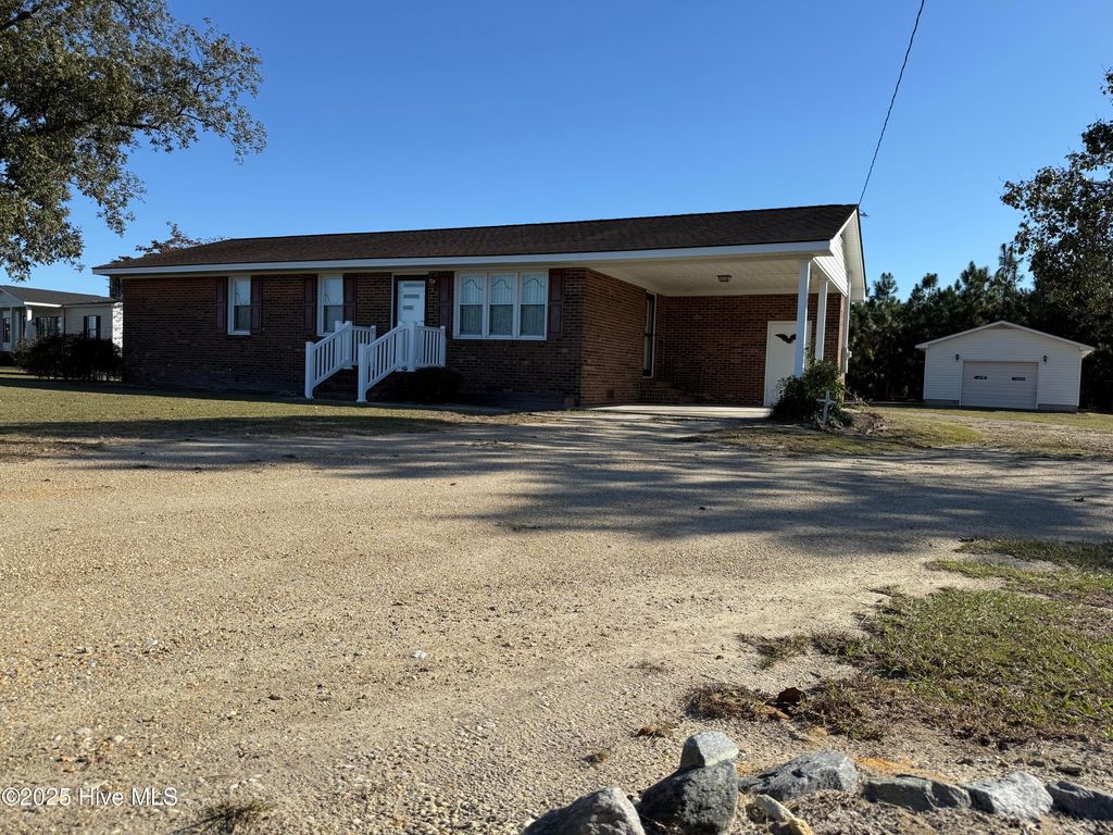 Photo of 2763 Us Hwy 13 Hwy S, Goldsboro, NC 27530 (MLS # 100537801)